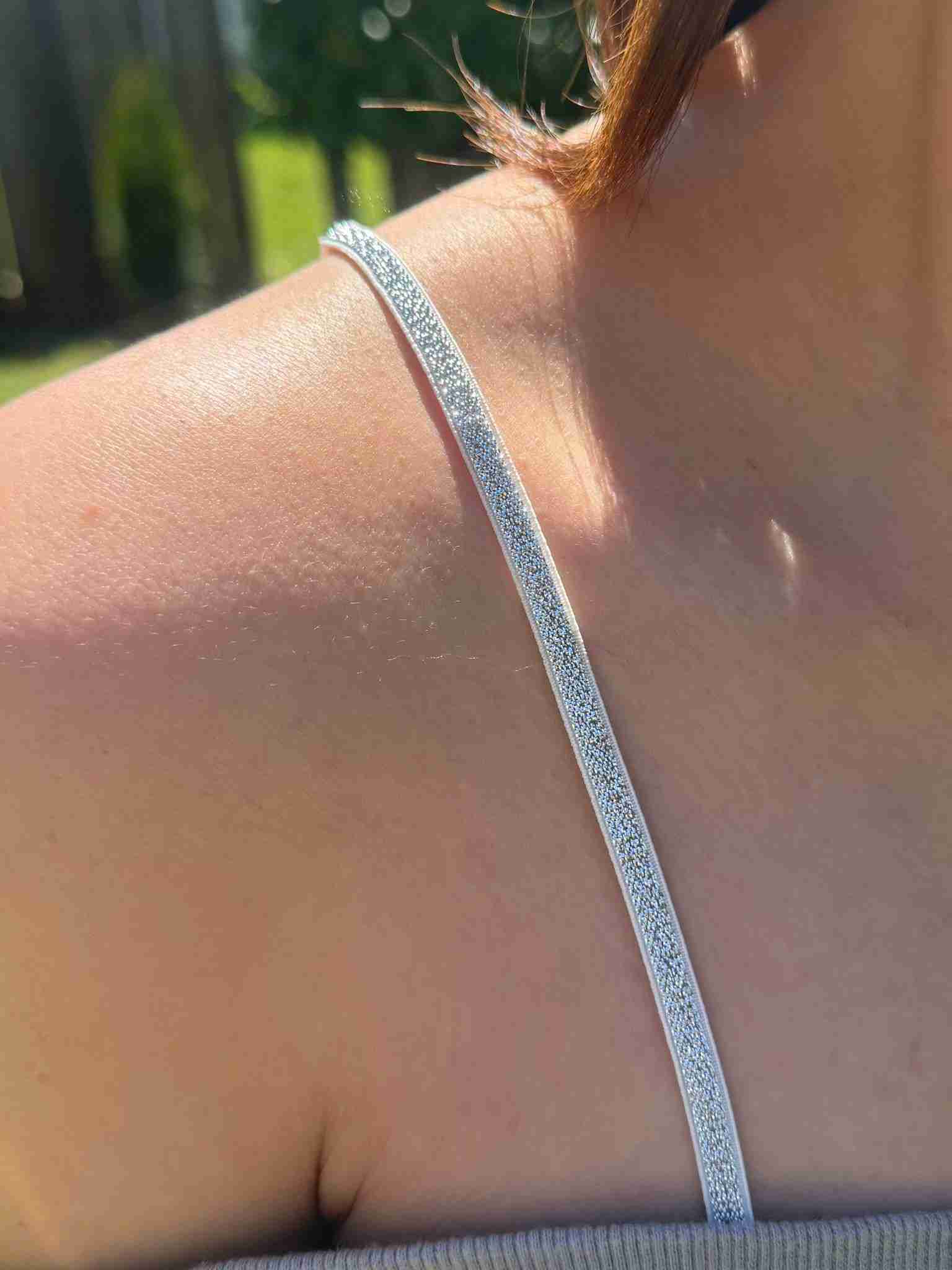 Add sparkle with Sexy Beauty Silver Rhinestone Bra Strap. Elastic, removable, and stylish—perfect for strapless or convertible bras.
