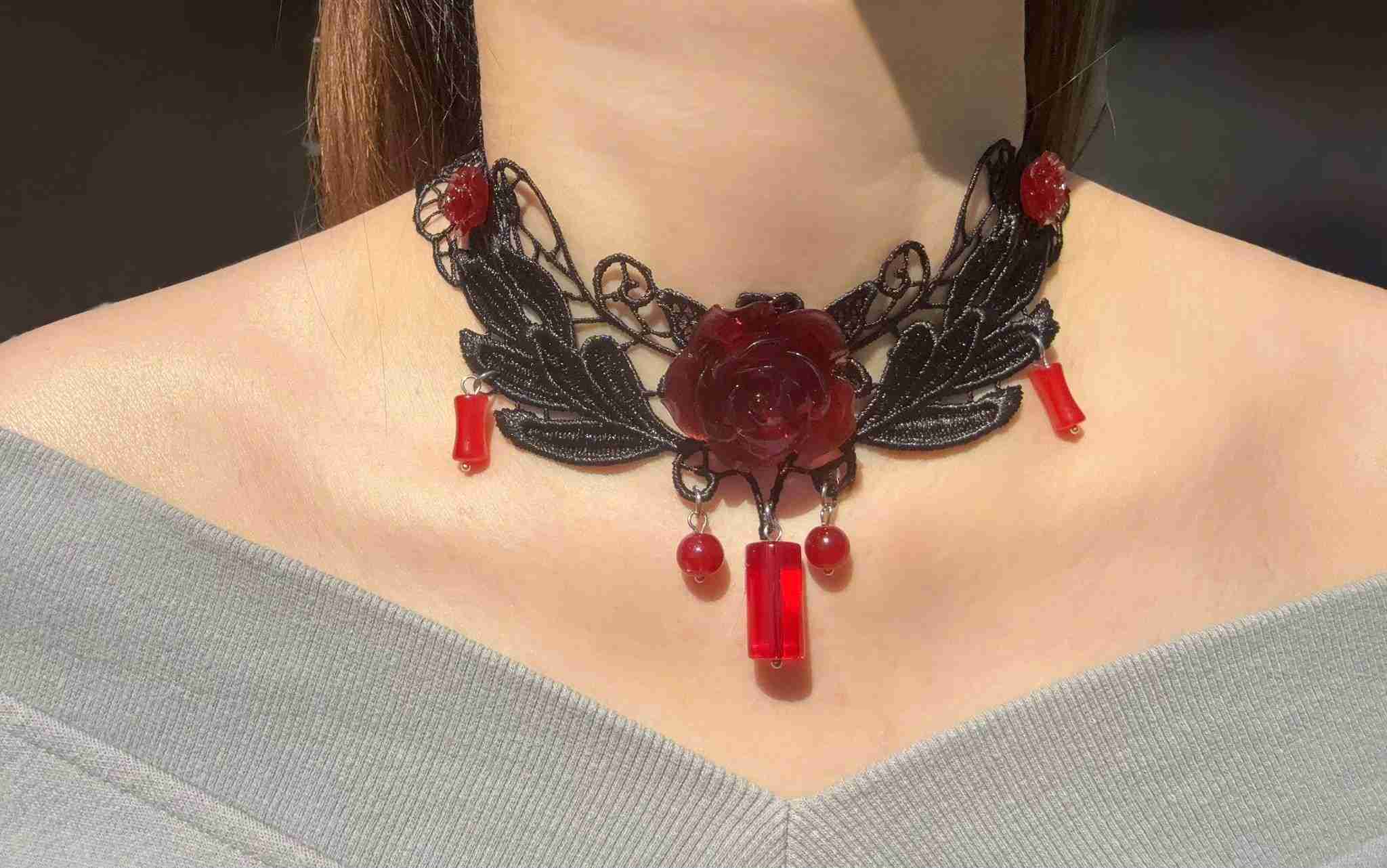 Palace Gothic Lace Rose Clavicle Necklace